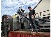 發(fā)往安徽的凍盤破碎機，提升機